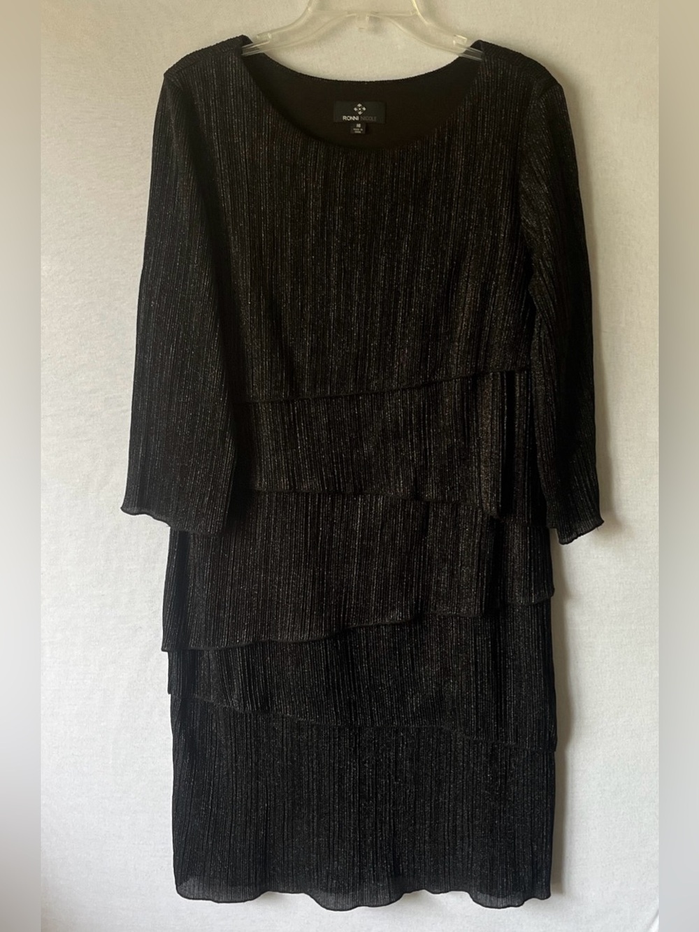 Ronnie Nicole Womenβs Black 16 Metallic Tiered Lined Cocktail Dress Formal
